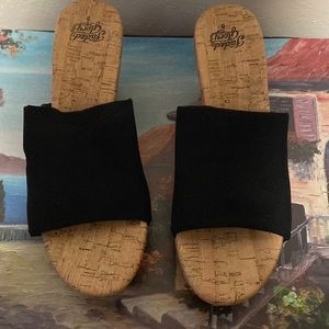 Black comfortable wedges